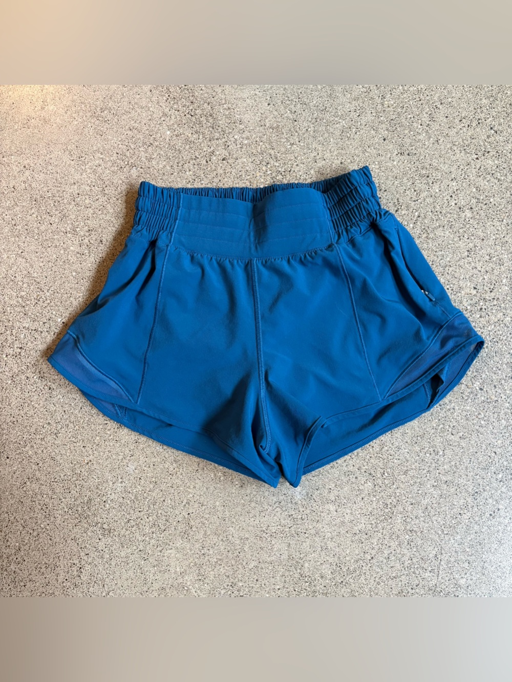 Lululemon Hotty Hot High-rise Lined Short 2.5”